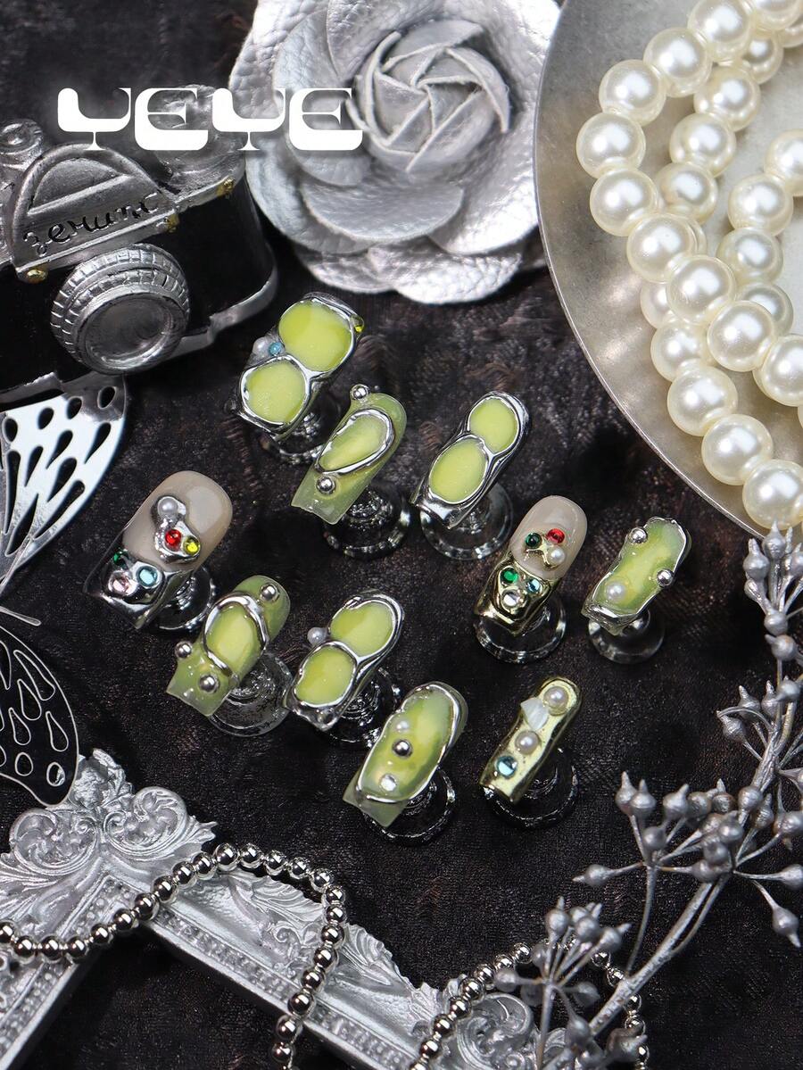 10pcs Square Wearable Nails, Amber, Nude, Ginger Cat Eye, Metallic Silver Element Colorful Rhinestone Decor, Gothic Style Full Coverage Acrylic Handmade Wearable Nail Set, Modern Nail Art Supplies, Suitable For Women And Girls, Applicable For Music Day, Daily, Party Nail Art