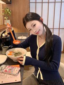 女款撞色拼接V領針織開襟外套，高品質百搭層次感毛衣上衣 - 藏青色 - 查看 2