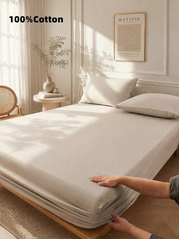 1pc Khaki 100% Cotton Fitted Sheet, Deep Pocket Design, Solid Color Soft And Breathable, Suitable For All Seasons, Can Be Used As Bedroom Mattress Protector, Mattress Cover, Fitted Sheet, Soft And Breathable, Suitable For Various Bed Sizes - Twin, Full, Queen, King. Deep Pocket Design, Maximum Pocket Depth Up To 11.8 Inches. Also Can Be Used As Bed Cover, Student Dorm Fitted Sheet.