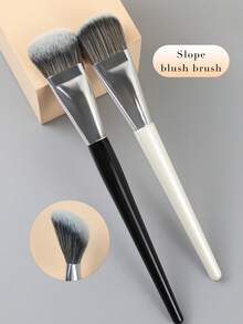 1pc Small Broom-Shaped Cream Brush, Fits Cheekbone Contour, Suitable For Cream Blush, Foundation, Concealer, Contouring, Multi-Use, Black And White Colors Available, Minimalist And Sophisticated, Gradient Layered Dense Bristles, Fluffy And Soft Skin-Friendly, Even Powder Pickup, Ideal Choice For Beginners - Multicolor - View 2