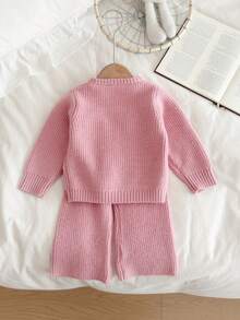 Setelan Rajut 2 Potong Warna Pink untuk Anak Perempuan dengan Bordir 3D dan Pita Putih, Sweater Leher Bulat Lembut dan Celana Lebar, Pakaian Kasual Musim Semi/Gugur - Berwarna merah muda - View 2