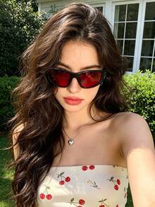 1pc New Y2K Fashion Asymmetric Futuristic Street Style Women's Glasses - Black Frame Red Film - View 2