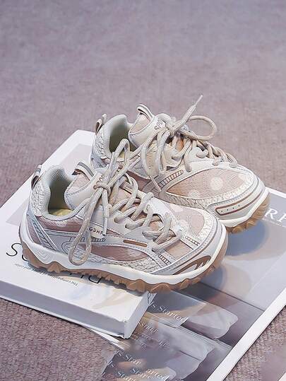 Light Brown Colorblock Lace-Up Outdoor Dad Sneakers, Soft Mountain-Style Retro Sporty Design, Layered Upper With Fine Lace-Up Details, Versatile Casual Kids Shoes For School And Outdoor Outings For Young Girls