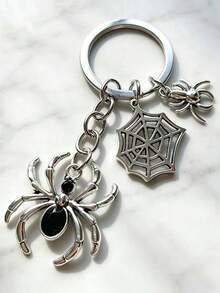 1pc Vintage Silver Spider Pendant Keychain, Gothic Punk Spider Web Metal Key Chain, Cute Small Accessory, Bag Charm, Bag Keychain, Women's Keychain, Car Keychain, Key Chain Accessory, Wallet Charm, Bag Accessory Strap, Gift For Women, Halloween Gift, Teacher's Day Gift, Christmas Gift - Multicolor - View 2