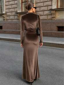 Elegant Women's Velvet 2-Piece Set, Round Neck Long Sleeve Design, Cropped Top Paired With Midi Skirt, Suitable For Parties And Formal Occasions, High Elastic Fabric - Coffee Brown - View 3