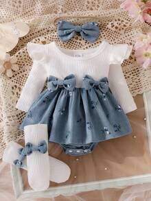 Baby Girl 4pcs Floral Set, Ruffle Flutter Sleeve Ribbed Top With Colorblock Blue Micro Floral Double Bow Open-Crotch Skirt Romper + Bow Tights + Matching Fabric Bow Hair Accessory, Soft Style Outfit - Blue - View 2