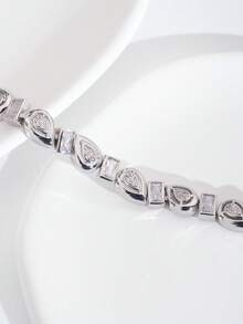 1pc Luxury Elegant Sparkling Cubic Zirconia Teardrop Design Bracelet Suitable For Women Wedding Banquet Wear, Gift Box Not Included - Silver - View 2