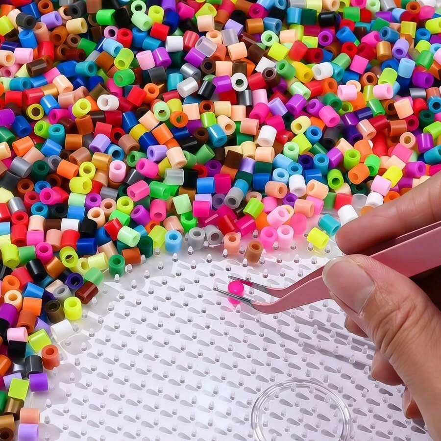 9400pcs 2.6mm Plastic Perler Beads Random Mixed Colors (Includes 1 Pack Of Beads) Suitable For DIY Handmade Iron-On Bead Art Projects, Keychain Decoration, Suitable For Beginners And Craft Enthusiasts