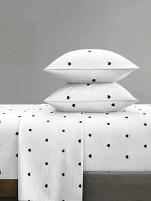 4-Piece Black And White Heart Pattern Bed Sheet Set, Includes 1 Fitted Sheet, 1 Flat Sheet And 2 Pillowcases, Pillow Inserts Not Included. Fitted Sheet Set, Available Sizes: Extra Large, Large, Standard Double, Twin. Fitted Sheet Deep Pocket Design, Fits Up To 11.8 Inch Pillowcases. Soft And Breathable, Wrinkle-Resistant - Black and White - View 1