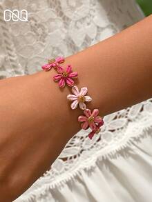 OOQ 1pc Minimalist 6-Petal Flower Rattan Bracelet, Colorful Dopamine Summer Holiday Beach, Valentine's Day, Back To School Gift For Friends And Family (Handmade Rattan Weaving, Random Direction And Shape) - Hot Pink - View 3
