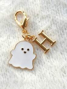 1Pc Mini Zinc Alloy Ghost Keychain, Cute Halloween Enamel Charm, White Ghost & Letter Pendant, Spooky Style, Bag Charm, Gift, Holiday Decor - Multicolor - View 24