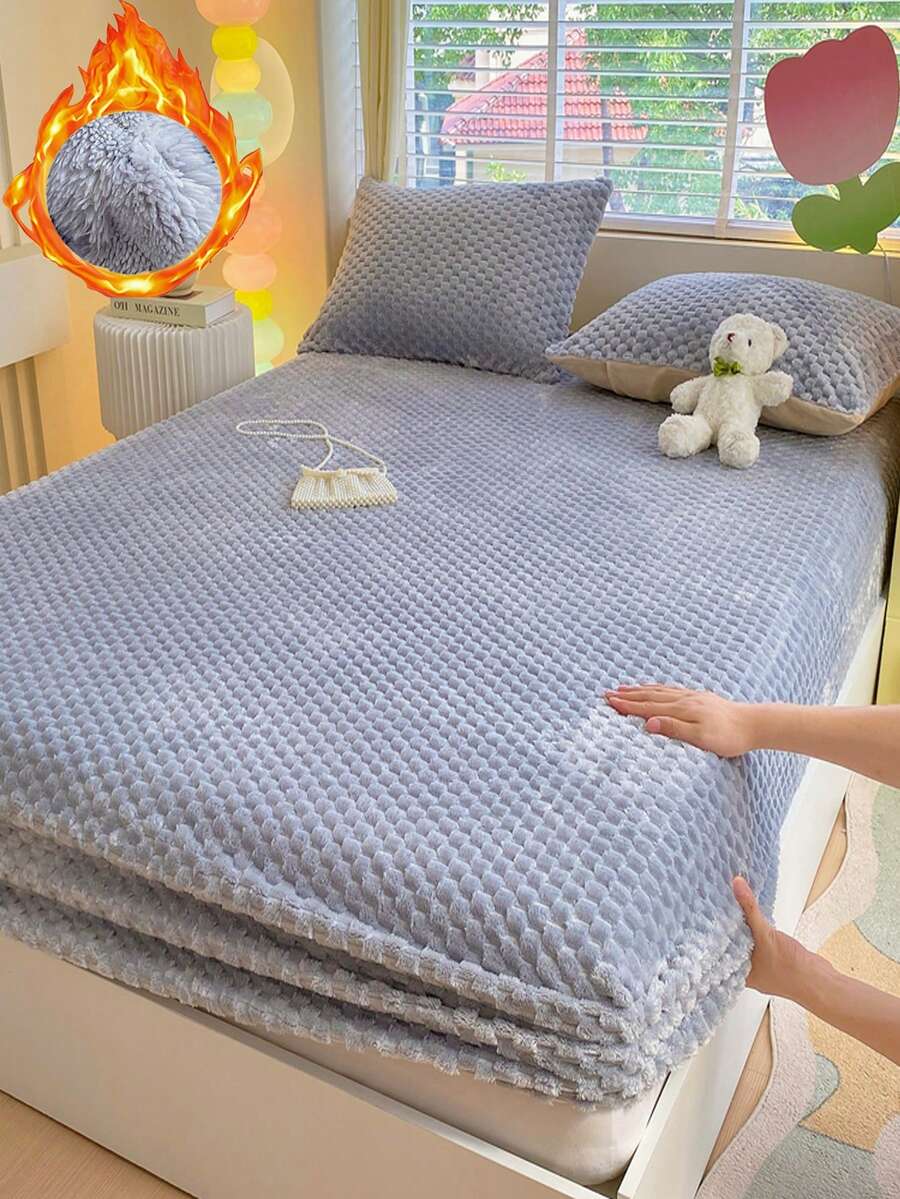1pc Thick Soft Faux Rabbit Fur Fitted Mattress Cover (Single Fitted Sheet), Warm To The Touch, Breathable And Moisture-Wicking, Deep Pocket Elastic Fitted Sheet, 360° Non-Slip Mattress Cover, Perfect For Bedroom Decor, Easy To Remove And Machine Washable