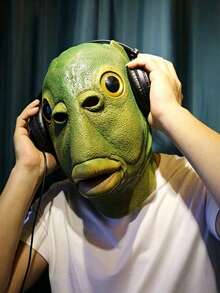 Funny Green Fish Head Mask, Realistic Latex Animal Full Head Mask, Internet Celebrity Funny Expression Cosplay Headgear, Suitable For Halloween, Carnival, Birthday Party Photo Props, Ideal Holiday Gift - Multicolor - View 5