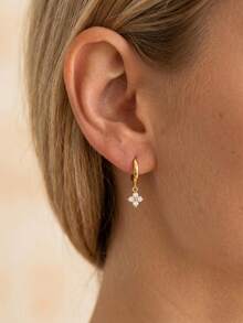 1 Pair Clover Earrings, Fashionable Luxury Elegant Style Exquisite Ear Jewelry, Suitable For Daily Wear - Gold - View 2