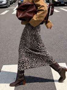 Autumn/Winter Women's Skirt, French Vintage Elegant Leopard Print Bodycon Skirt, Fashionable Versatile, Elastic Straight Skirt, Suitable For Commute And Daily Wear, Charming Leopard Design, Party Sexy Style - Brown - View 3