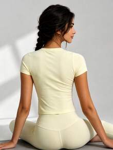 Women Nylon Basic Round Neck Short Sleeve Workout T‑Shirt, Stretchy Fitted Yoga Gym Running Sports Top - Yellow - View 3