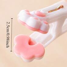 Cute Cat Paw Plastic Clips (12/24pcs/Pack), Multipurpose Towel Clips For Beach Chair, Blanket, Clothes, Hanging, Photo Display, Baby Shower Party Favors, Home Organization, Travel Essentials, Spring Picnic, Camping, Office, Dorm, Gift - View 4