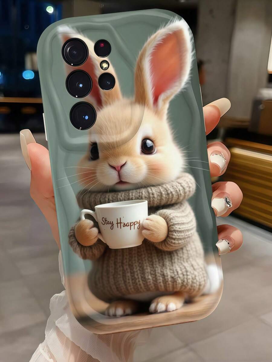 1 buah Casing Ponsel Pelindung Anti Guncangan dan Anti Jatuh INS Bergelombang Warna Krem, Casing Ponsel Kelinci Lucu dengan Kelinci Mengenakan Sweater Memegang Cangkir Kopi dan Cetakan Teks "Keep Happy", Casing Ponsel Pelindung TPU Lembut dengan Tepi Bergelombang, Kompatibel dengan Perangkat Android, Ponsel Seri - Putih - View 1