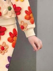 Tween Girl 3D Floral Pattern Decorated Crew Neck Sports Sweatshirt And Flare Pants Set - Khaki - View 3