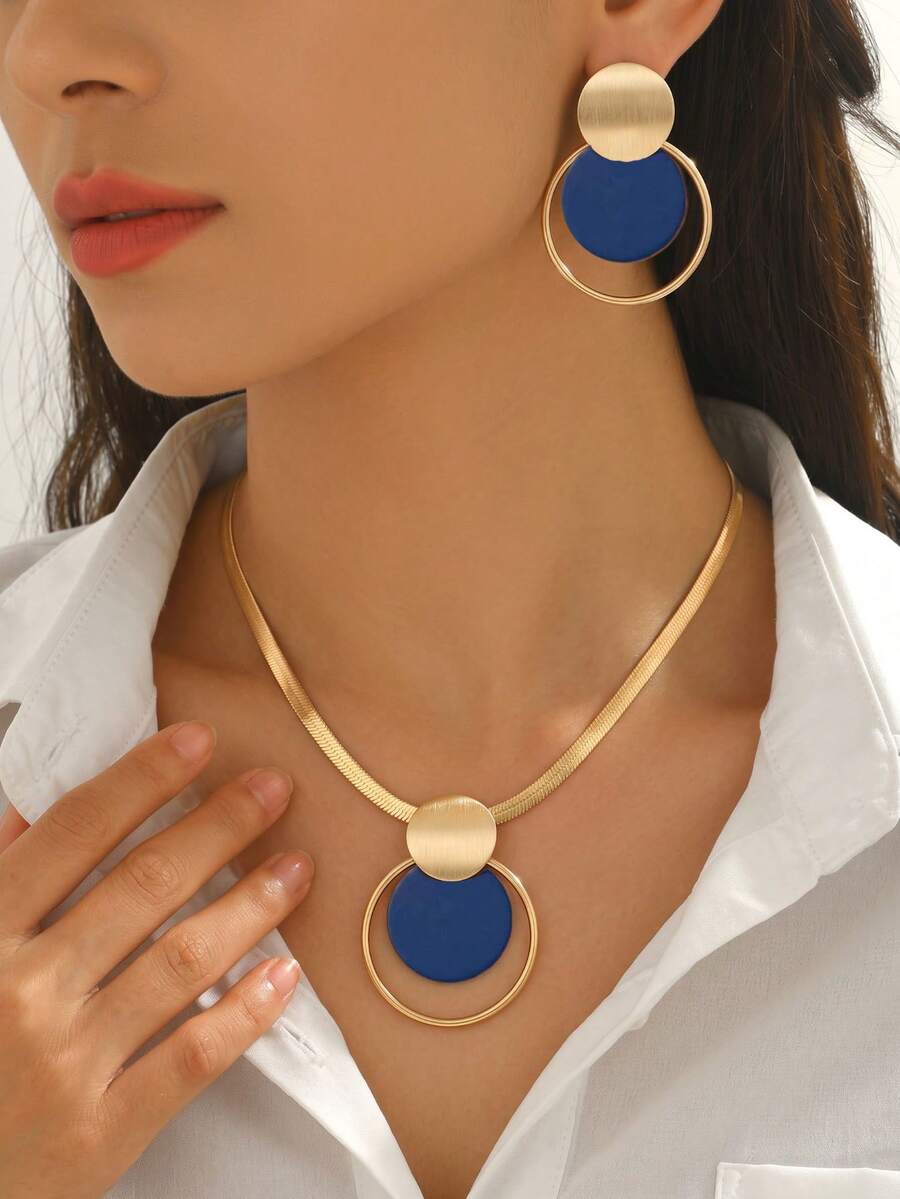 2pcs/Set Autumn/Winter Creative Personalized Necklace & Earring Jewelry Set For Women, Fashion Metal Style, Geometric Brushed Round Disc Hollow Circle Layered Pendant Necklace, Brown & Gold Contrast Color Design, Minimalist Elegant Style, Suitable For Spring, Daily, Party, Gathering, Middle Eastern Style, Wedding Season, Holiday Gift For Best Friend/Girlfriend - Royal Blue - View 1
