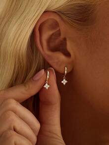 1 Pair Clover Earrings, Fashionable Luxury Elegant Style Exquisite Ear Jewelry, Suitable For Daily Wear - Gold - View 4