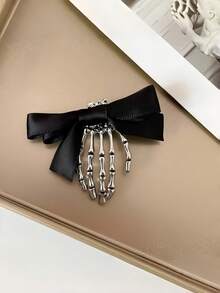 1pc Personalized Skeleton Ghost Hand Dark Gothic Style Girl Halloween Bow Hair Clip - Multicolor - View 8
