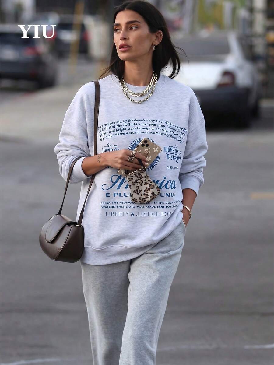 Sweatshirt Pullover Lengan Panjang Leher Bulat Warna Abu-abu Muda Wanita YIU, Detail Rajutan Bergaris dan Pola Cetak, Gaya Streetwear Kasual - Grey - View 1