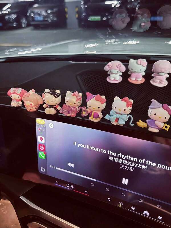 SANRIO Series Hello Kitty My Melody Car Dashboard Rearview Mirror Hanging Ornament, DIY Character Figurine, Random Style And Color Backpack Keychain Pendant Desktop Decoration, Car Ornament, Cute Cartoon Birthday Gift, Elegant Charm Pendant, Cute Accessory, Suitable As Gift, Birthday Decoration, Random Style Desktop Ornament, Ideal For Holidays, Birthdays, Christmas Gifts, Christmas Stocking Fillers, Birthday Gift Bags, Image For Display Only, Product Subject To Actual Item