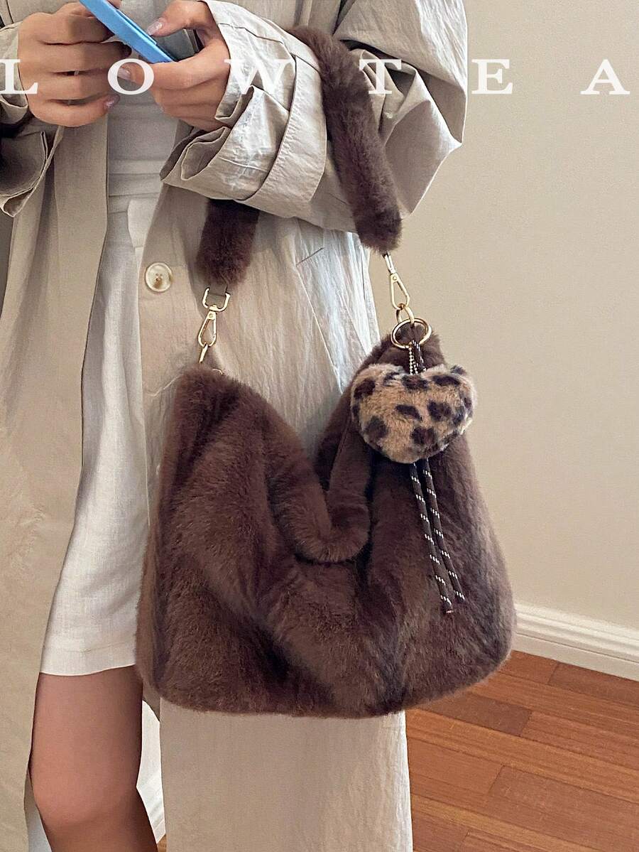 low tea 1pc Fashionable Wanderer Style Plush Fabric Shoulder Bag, Suitable For Commuting, Shopping, Etc. (With Pendant)