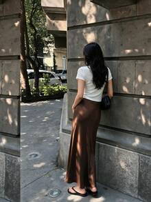 1 buah Rok Satin Kasual Elegan Warna Polos dengan Resleting, Cocok untuk Dipakai Sehari-hari di Musim Panas - Cokelat - View 3