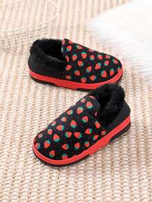 1 Pair Girls Strawberry Black Lightweight Fashion Indoor Plush Slippers - Black - View 3