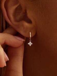 1 Pair Clover Earrings, Fashionable Luxury Elegant Style Exquisite Ear Jewelry, Suitable For Daily Wear - Gold - View 3