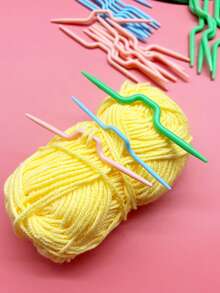 30pcs V-Shaped Cable Knitting Needles, 3 Sizes Set, 10 Packs Total, Fix Loops While Knitting, Create 3D Cable Texture, Beginner-Friendly, Suitable For Sweaters, Scarves, Hats And Other Knitting Projects, Essential Knitting Accessory For Yarn DIY Crafts - V-shaped Crochet Hook 3-piece Set - View 7