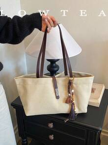 low tea 1pc Minimalist Square Canvas Shoulder Bag Suitable For Commuting, Shopping, Etc. (With Pendant) - White - View 6