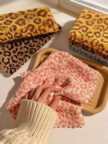 Vintage Double-Sided Leopard Print Cleaning Cloth, Table Wipe, Kitchen Rag, Microfiber Scrubbing Pad, High Absorbency, Easy Care, Thick Soft Coral Fleece Travel Hand Towel, Suitable For Home And Restaurant Decor, Kitchen Cleaning Tool - Multicolor - View 5