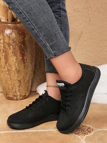 Sepatu Atletik Wanita dengan Kotak Jari Kaki Lebar, Tali Depan, Jaring Berongga Bernapas, Cocok untuk Aktivitas Luar Ruangan, Kasual, Olahraga, Perjalanan, Serbaguna - Hitam - View 2