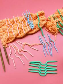 30pcs V-Shaped Cable Knitting Needles, 3 Sizes Set, 10 Packs Total, Fix Loops While Knitting, Create 3D Cable Texture, Beginner-Friendly, Suitable For Sweaters, Scarves, Hats And Other Knitting Projects, Essential Knitting Accessory For Yarn DIY Crafts - V-shaped Crochet Hook 3-piece Set - View 1