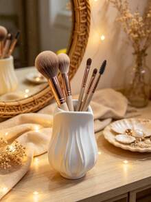 1pc Pink Tulip Flower Makeup Brush Holder, 3D Textured Cosmetic Organizer, Desktop Vanity Storage Container For Makeup Tools, Eyebrow Pencils, Lipsticks, INS Cream Style Room Decor For Bathroom Bedroom Entryway, Ideal Gift For Women - View 5