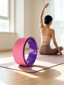 1pc Yoga Wheel. The Flexible Outer Pad Fits The Body, And The Stable Inner Ring Offers Strong Load‑Bearing Capacity. It Assists In Opening Shoulders And Beautifying The Back, Stretching The Waist And Back, And Improving Body Posture. - Multicolor - View 2