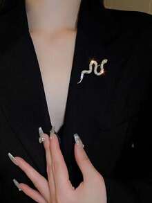 1pc Creative Rhinestone Snake Brooch, Fashionable Minimalist Clothing Accessory, Personalized Alloy Animal Pin - Gift, Dress Accessory Pin, Clothes & Bag Charm, Backpack, School & Office Accessory, Shirt, Jacket, Jewelry, Christmas, Halloween, Clothing Pin, Fun & Cute, Teacher Gift - Multicolor - View 6