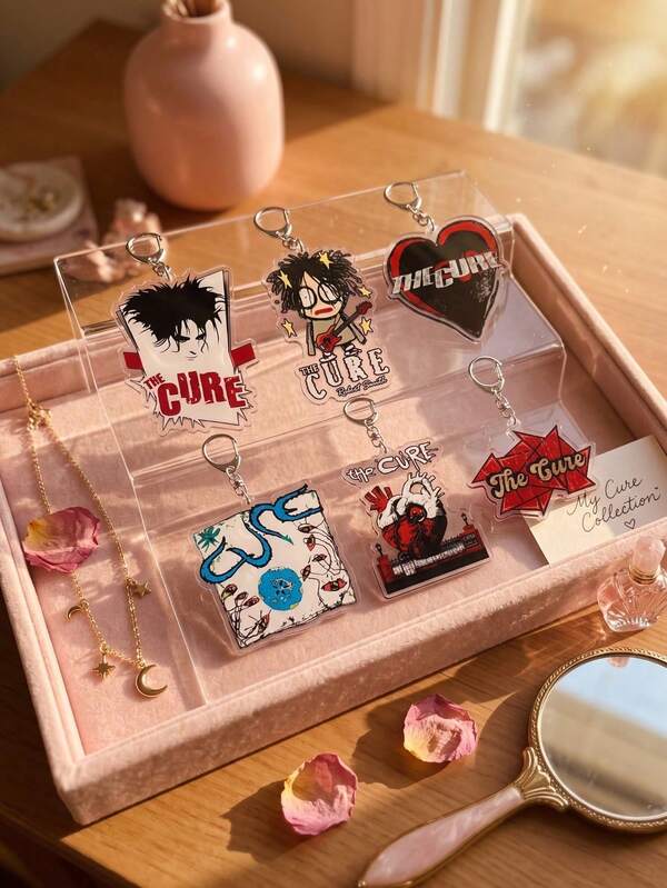 1Pc/6Pcs Gothic Rock Band Acrylic Keychain Set, Vintage Rock Music Character Portrait Keychain Set, The Cure Vintage Music Logo Pendant, Cute Emo Style Idol Bag Charm, Subculture Fan Gift, High Definition Durable Acrylic, Suitable For Backpack, Coat And Keys Multi-Purpose Decoration.