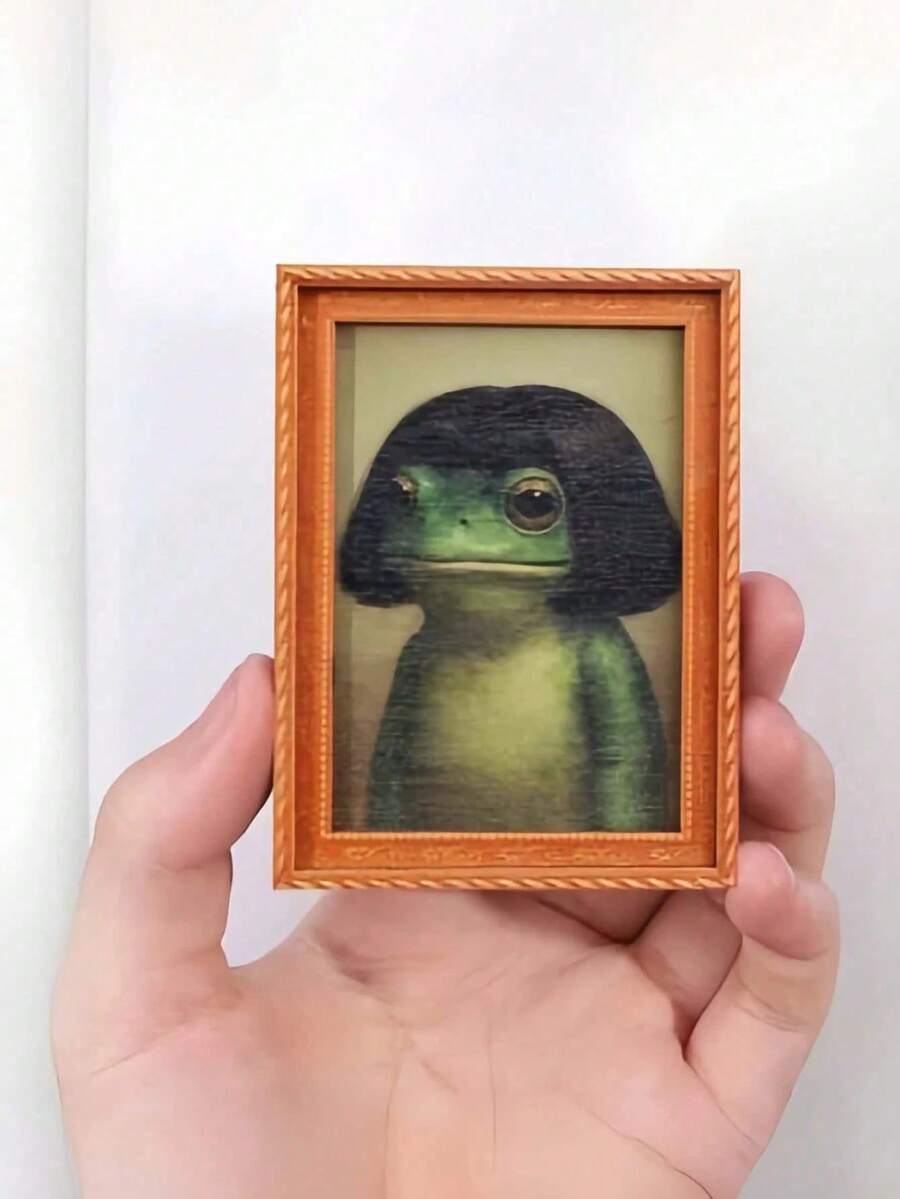 1pc Funny Frog Shaped Refrigerator Magnet, Green Frog Design, Fashion Style, Modern Kitchen Decor, Durable Wooden Structure, Suitable For Refrigerator
