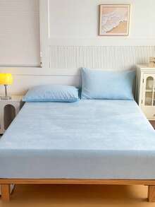 3-Piece Velvet Fitted Sheet Set, Warm And Soft, Solid Color Flannel Fabric, Suitable For King, Queen, Full And Twin Size Beds. Luxurious Ultra Soft Comfortable Fitted Sheet, 12-Inch Deep Pocket Design, Suitable For Autumn, Winter And Spring. Includes Pillowcases, Dust-Proof And Non-Slip, Machine Washable, Ideal Gift Choice For Bedding. Suitable For Twin, Full, King And Queen Size Beds. Mattress Cover Is Machine Washable. - Baby Blue - View 4