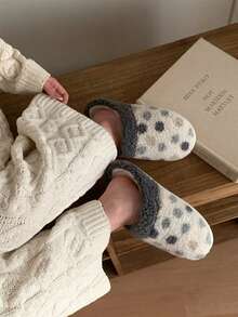 XIXITIAO Polka Dot Closed‑Toe Warm Slippers, Cute Soft‑Sole Home Slippers - White - View 9