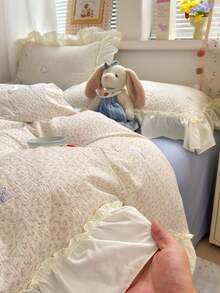 4pcs Cute Cat Floral Bedding Set, Ruched Lace Design, Soft And Comfortable Bedroom Bedding, Breathable Soft All-Season Bedding Set, Includes 1 Duvet Cover, 1 Bed Sheet, 2 Pillowcases, No Filling, Suitable For Dorm, Bedroom Home Use, Multiple Size Options - Beige - View 7