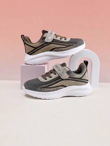 Sepatu Olahraga Anak TAOSENTU, Blok Warna Cokelat Retro, Bagian Atas Jala yang Bernapas dan Segar, Tidak Mudah Berkeringat, Desain Penutup Velcro, Mudah Dipasang dan Dilepas untuk Anak-anak, Sol Lembut Ringan Anti-Selip dan Tahan Aus, Menyerap Guncangan dan Nyaman di Kaki, Cocok untuk Sekolah, Lari, dan Olahraga Sehari-hari Anak-anak Ukuran Sedang hingga Besar, Kombinasi Warna yang Sederhana dan Serbaguna, Tahan Lama untuk Pemakaian Sehari-hari - Coklat - View 6