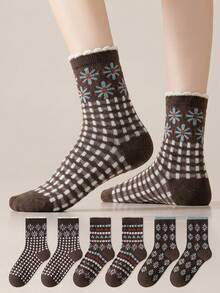 ZUJO 3 Pairs Vintage Women's Cable Knit Ruffle Mid-Calf Socks, Daisy Floral Slouch Socks, Comfortable & Warm, Suitable For Spring, Autumn, Winter - Multicolor - View 2