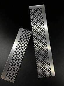 Silver Metal Plum Blossom Round Hole Diamond Painting Ruler, Small And Large Sizes Available, Stainless Steel Handmade Ruler, Stainless Steel Precision Positioning Tool, Hard Texture, Deformation-Resistant, Wear-Resistant, Reusable Multiple Times - View 2