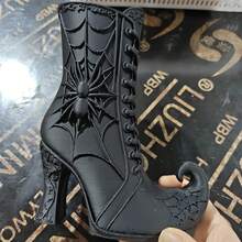 1 buah Vas Sepatu Bot Penyihir Halloween, Dekorasi Jaring Laba-laba Cetak 3D, Stand Pajangan Bunga Gaya Gotik, Dekorasi Rumah Bertema Penyihir, Hiasan Meja Menyeramkan, Vas Indah untuk Rak Buku Ruang Tamu Modern, Dekorasi Rumah Musim Gugur - Sepatu bot - View 7