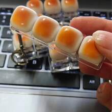 1 buah Gantungan Kunci Berbentuk Roti Karamel, Mainan Penghilang Stres, Penguji Saklar Keyboard Mekanik, Gantungan Kunci, Dekorasi Meja, Gantungan Ponsel, Mainan Gelisah Anti-Kecemasan Kreatif dan Unik - Kuning - View 1